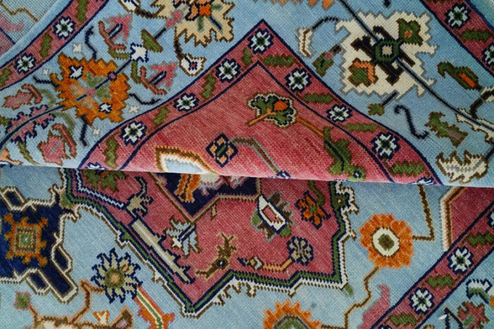 Hand Knotted Artistic Heriz Wool Rug Hand Knotted Artistic Heriz Wool Rug